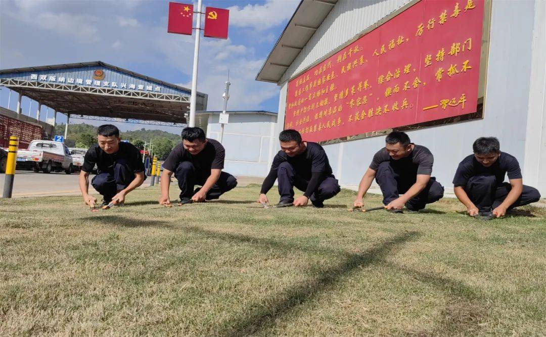 九游娱乐-勇士四大球员齐抢救场上局面，全队凝心聚力向前冲