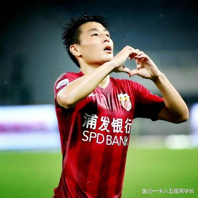 鲁能大胜富力，继续稳步追赶积分榜头名