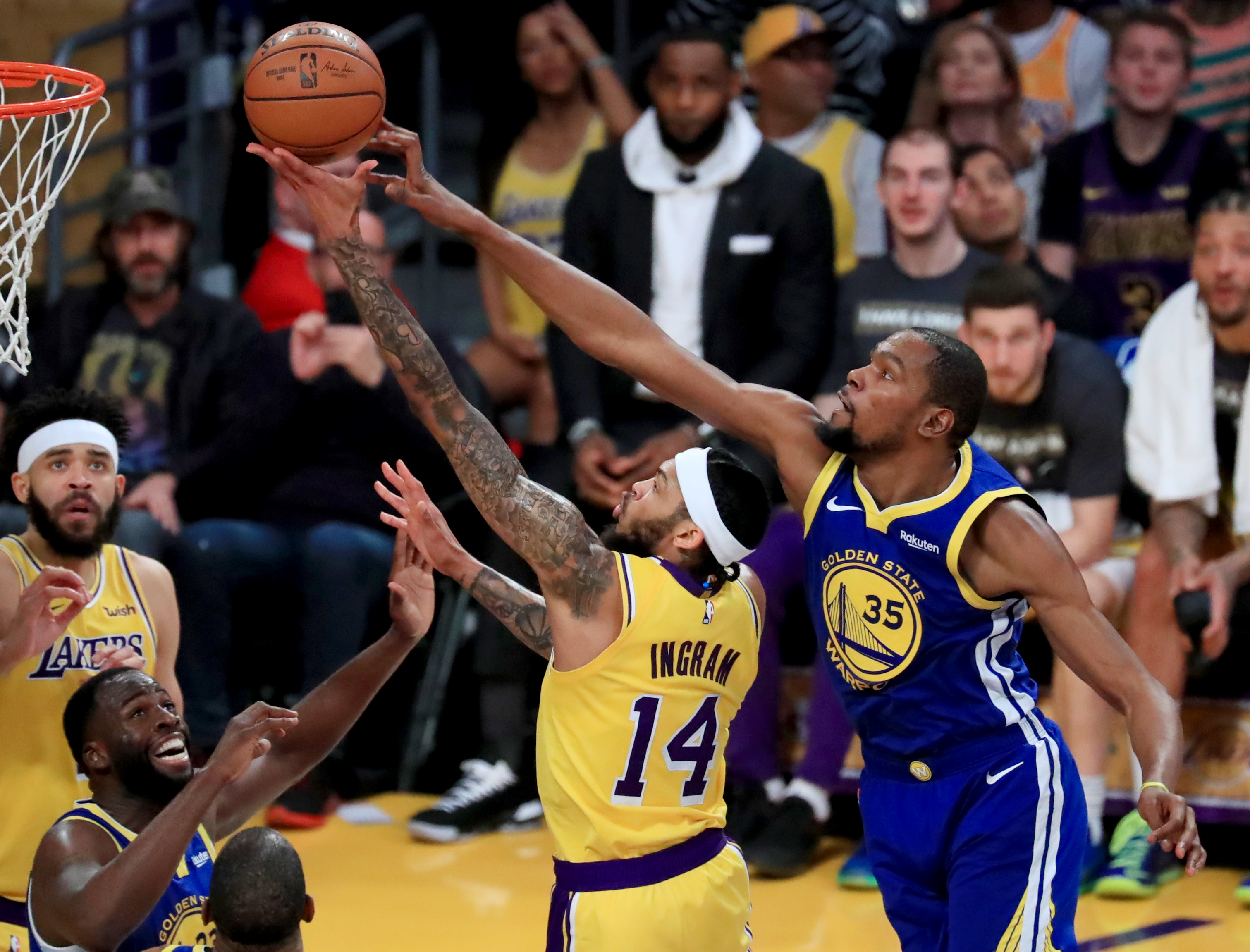 NBA常规赛战绩：湖人稳居东部第一、勇士逐步攀升