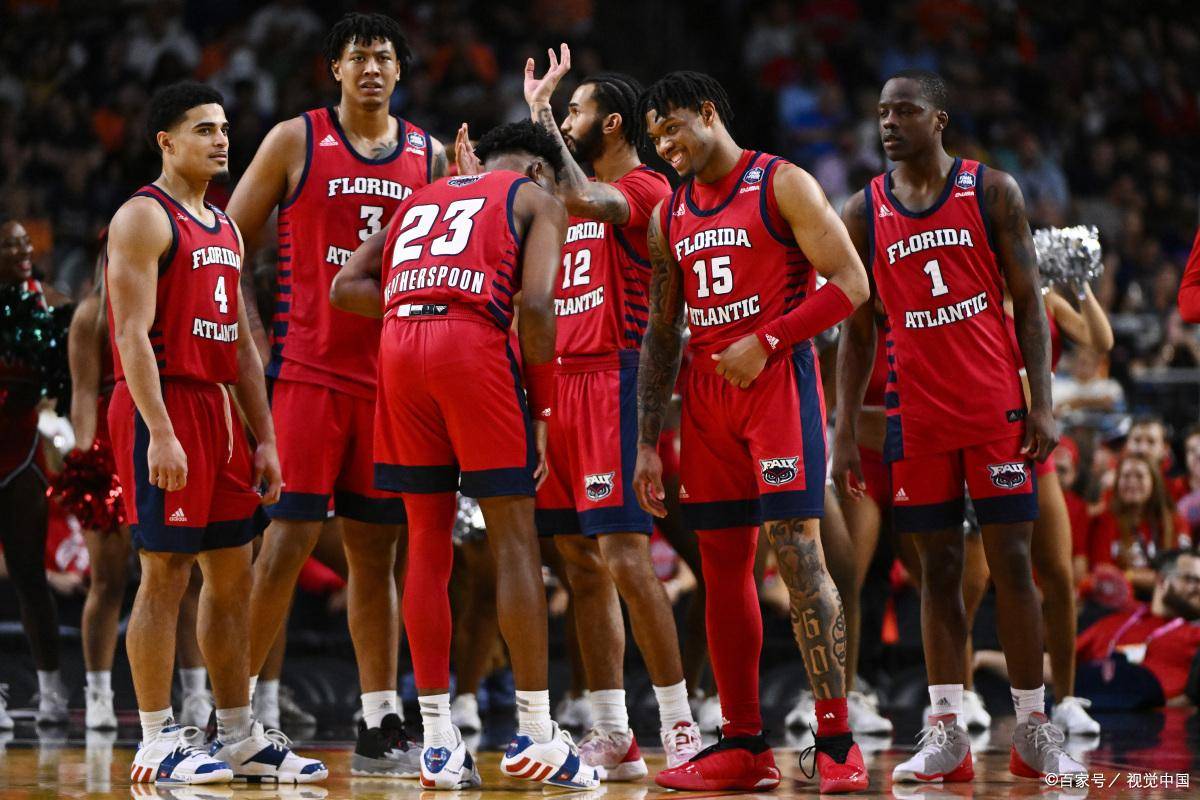 NBA洛杉矶快船队续约重要球员合同